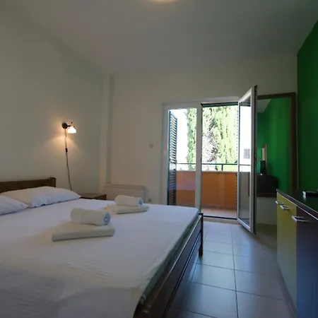 Pansion Hrga 4* Vodice