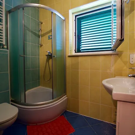 Konukevi Pansion Hrga