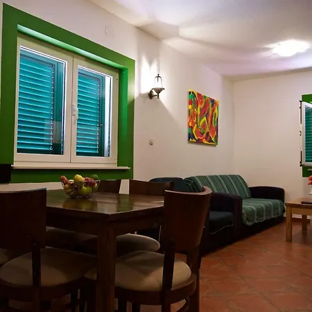 Pansion Hrga Konukevi 4*