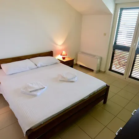 Konukevi Pansion Hrga Vodice