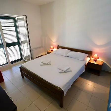 Pansion Hrga Konukevi Vodice