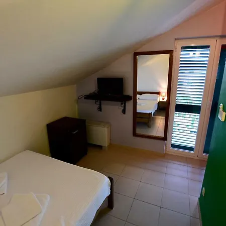 Pansion Hrga 4* Vodice