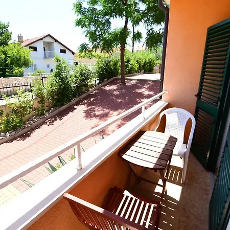 Konukevi Pansion Hrga Vodice