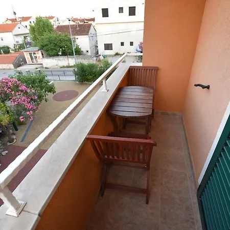 Konukevi Pansion Hrga 4*