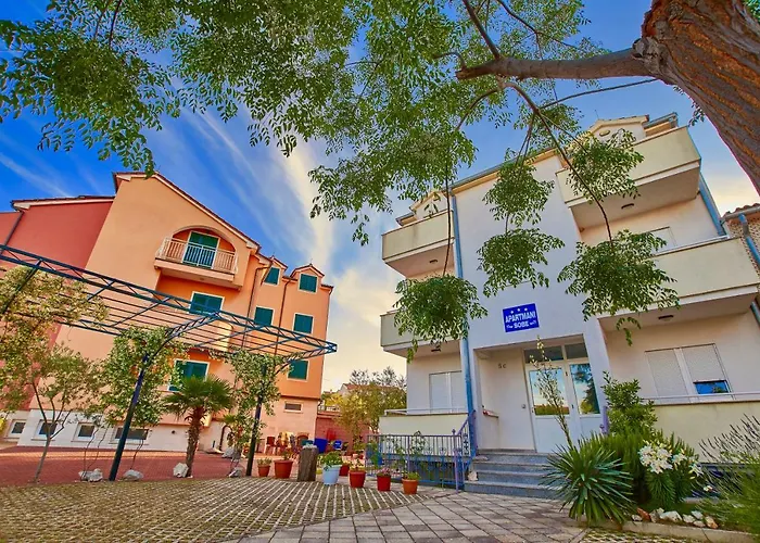 Pansion Hrga 4* Vodice