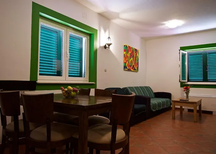 Pansion Hrga Gasthuis 4*